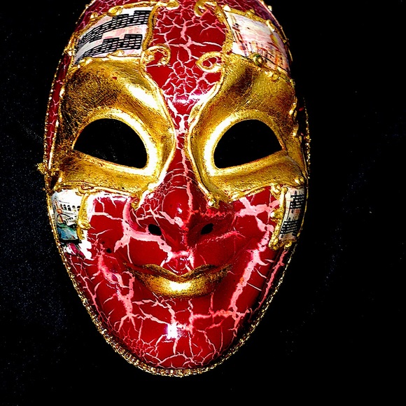 Collection mask - Picture 1 of 3